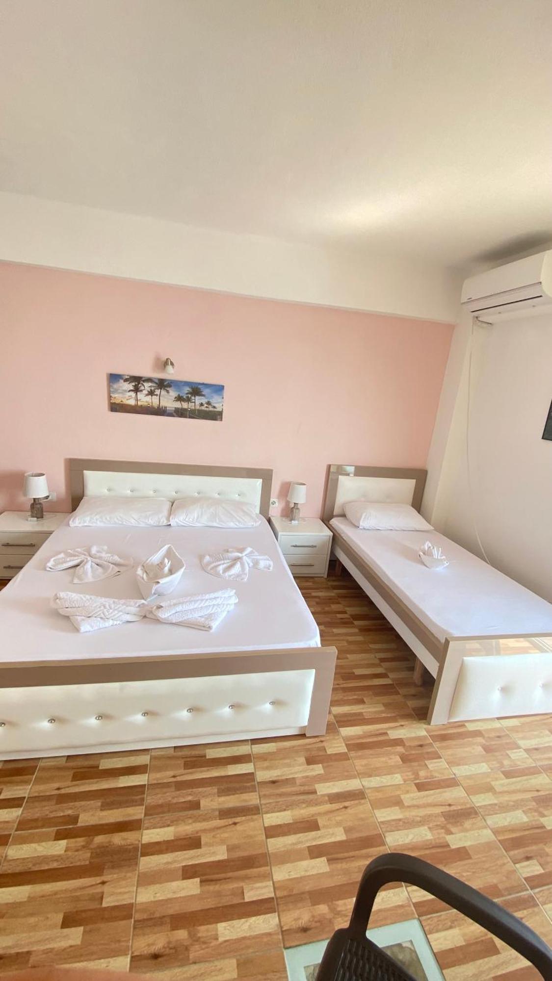 Hotel Ria Mare à Qeparo Extérieur photo