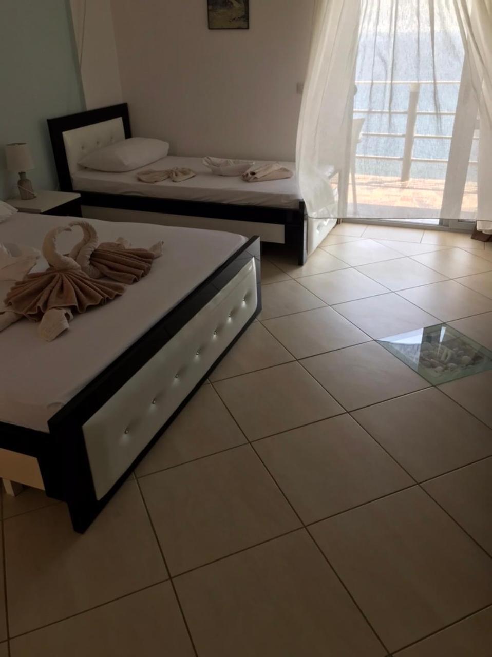 Hotel Ria Mare à Qeparo Extérieur photo